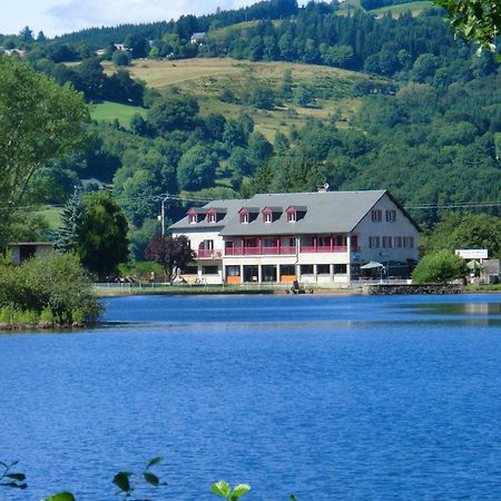 Le Lac Des Moines Hotel Condat  Eksteriør billede