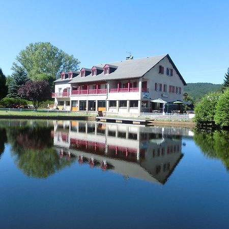 Le Lac Des Moines Hotel Condat  Eksteriør billede