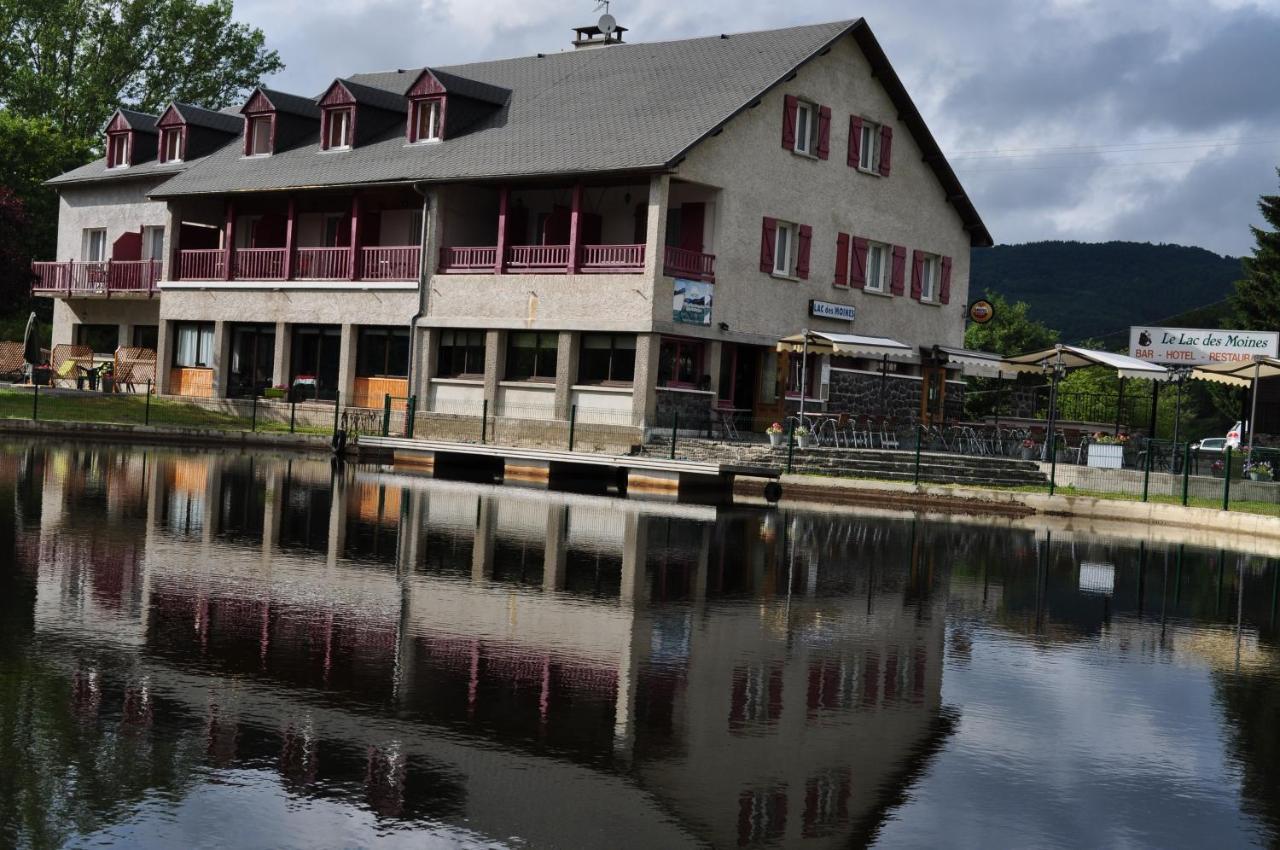Le Lac Des Moines Condat  Eksteriør billede