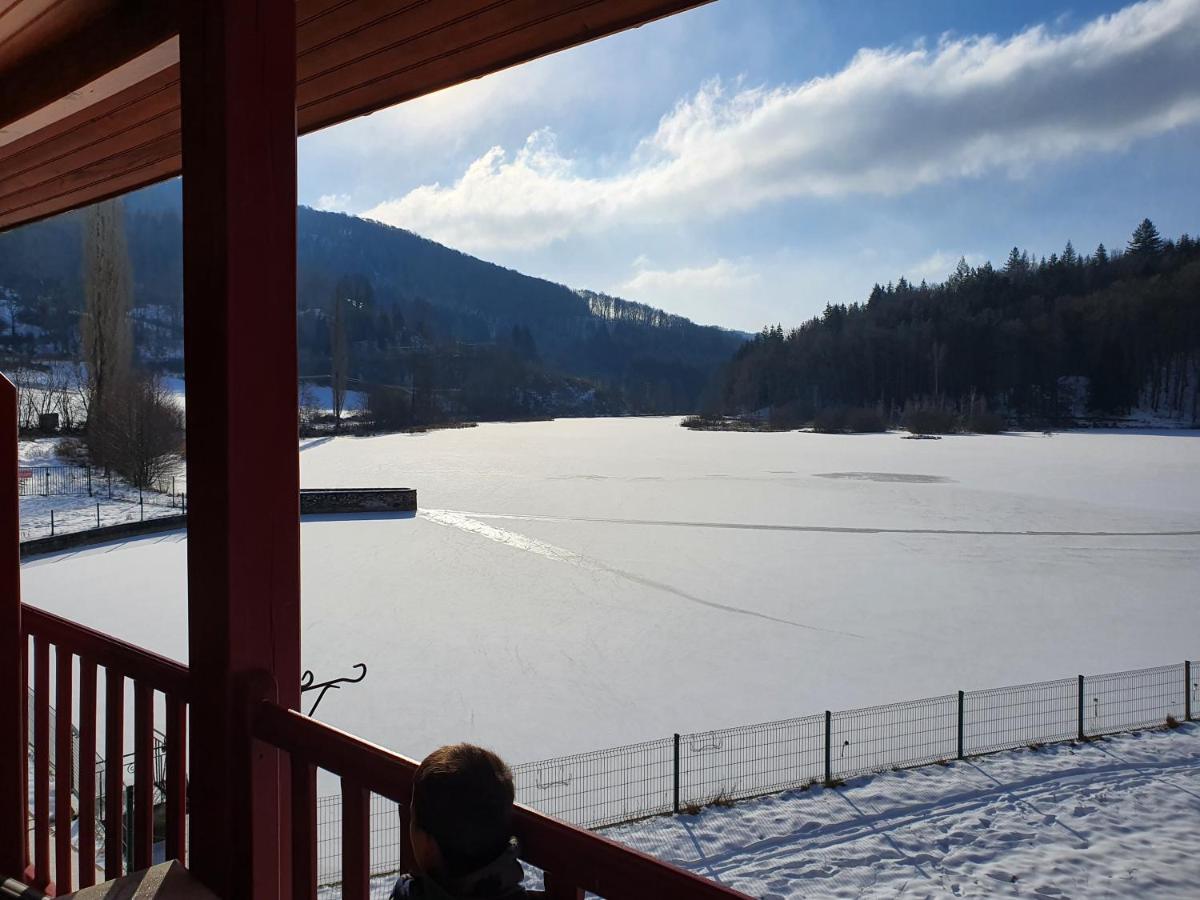 Le Lac Des Moines Condat  Eksteriør billede